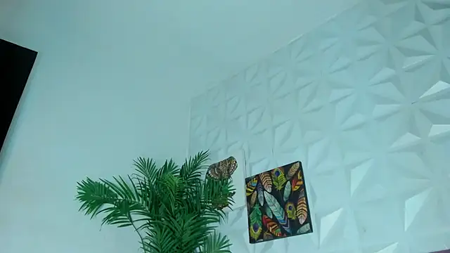 Snapshot of Hellen_Sky chatting on 1, 12, 2025 Hellen Sky online show from 1, 12, 2025