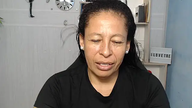 mature martina online show from 6, 3, 2025