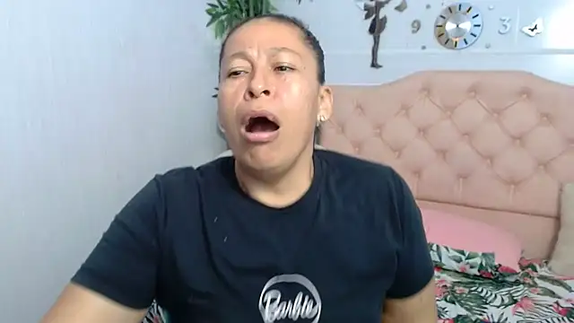 mature martina online show from 24, 9, 2025