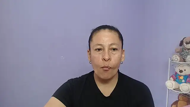 mature martina online show from 16, 12, 2025