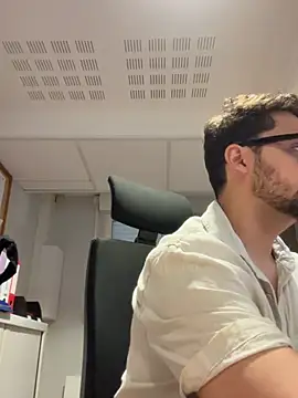 Snapshot of Maounaswaley chatting on 26, 6, 2026 Maounaswaley online show from 26, 6, 2026