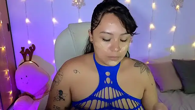 Snapshot of bigbooty-30 chatting on 20, 12, 2024 bigbooty-30 online show from 20, 12, 2024