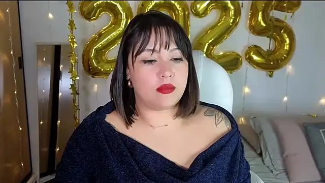 Snapshot of bigbooty-30 chatting on 1, 1, 2025 bigbooty-30 online show from 1, 1, 2025