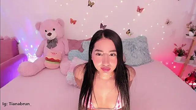 Zara uwu  online show from 21, 11, 2025