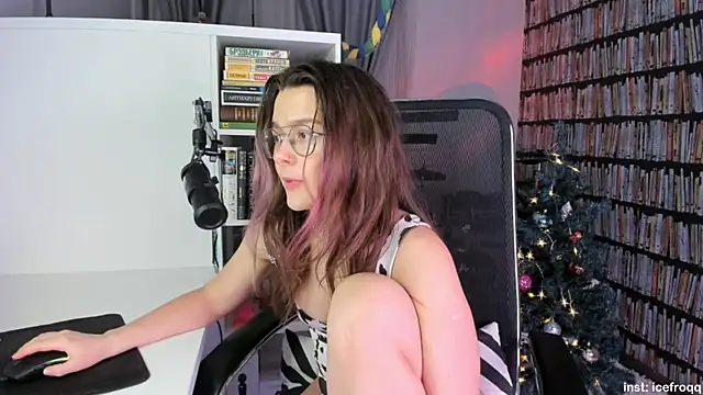 icefroqq online show from 17, 1, 2025