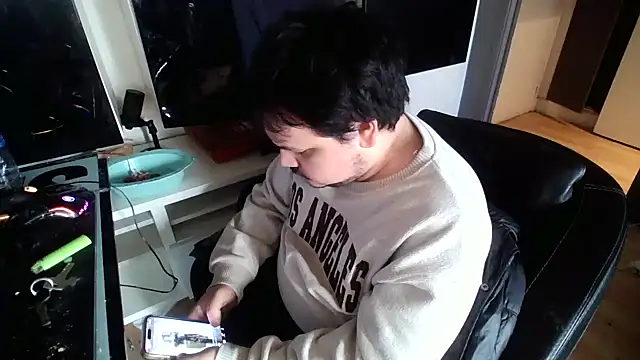 Snapshot of Bebemickey75 chatting on 28, 3, 2026 Bebemickey75 online show from 28, 3, 2026