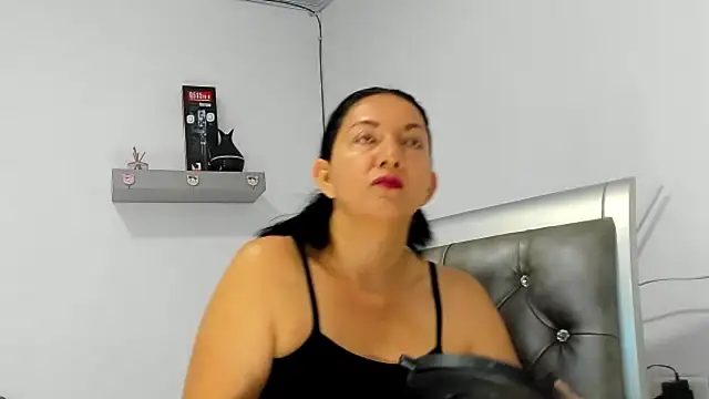 Snapshot of Angelblue_ chatting on 8, 1, 2026 Angelblue online show from 8, 1, 2026