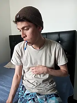 Snapshot of Norehg chatting on 8, 3, 2025 Norehg online show from 8, 3, 2025