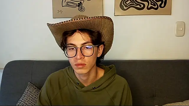 Snapshot of Norehg chatting on 7, 10, 2025 Norehg online show from 7, 10, 2025