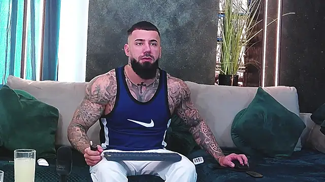 masterkingofmusclee online show from 6, 1, 2025