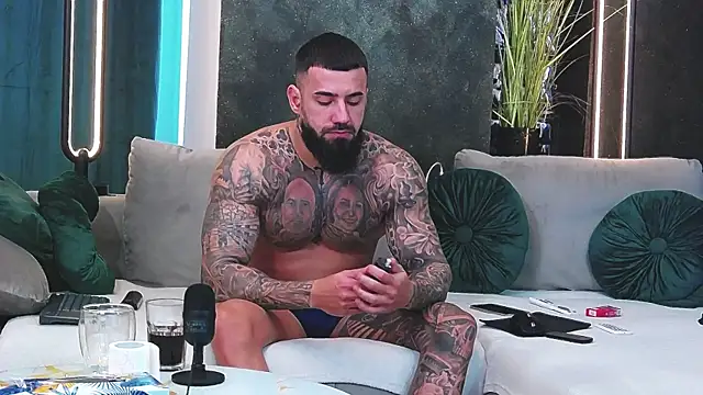 masterkingofmusclee online show from 16, 1, 2025