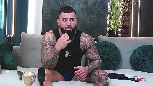 masterkingofmusclee online show from 17, 1, 2025