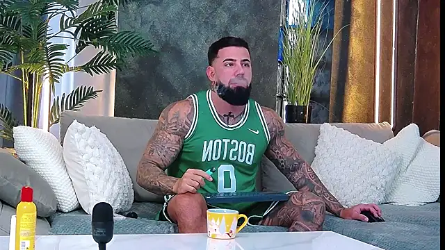 masterkingofmusclee online show from 6, 10, 2025