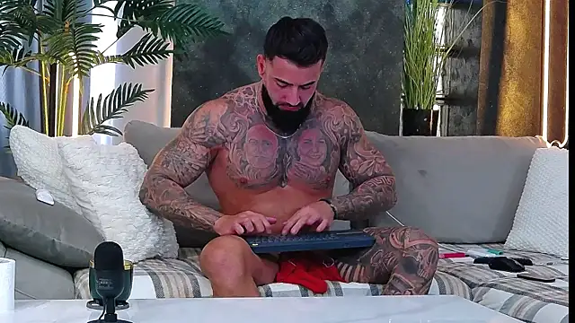 masterkingofmusclee online show from 13, 10, 2025