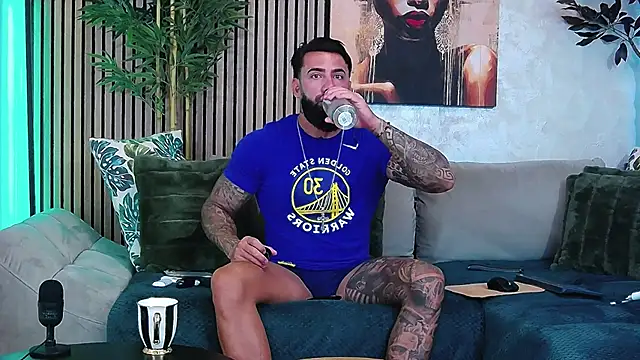 masterkingofmusclee online show from 3, 6, 2026