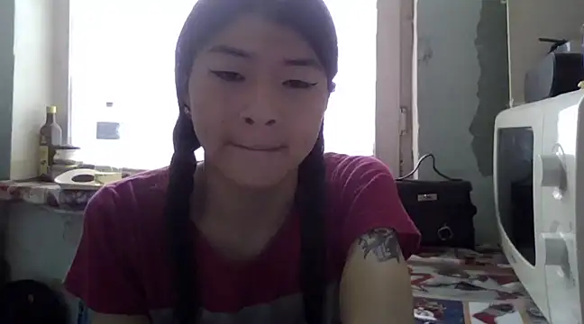 CarlyJoy online show from 19, 2, 2025