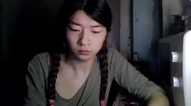 CarlyJoy online show from 26, 2, 2025