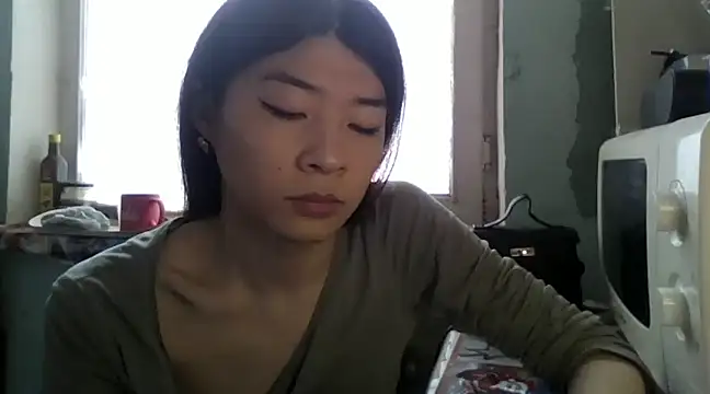 CarlyJoy online show from 2, 3, 2025