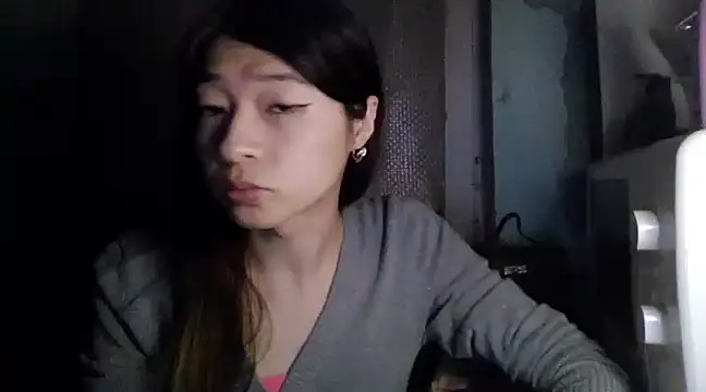 CarlyJoy online show from 4, 3, 2025