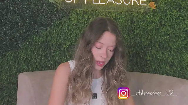 chloe d online show from 17, 10, 2025