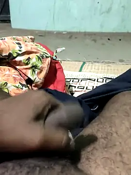 Snapshot of SILENT_FUCKER_01 chatting on 11, 1, 2025 SILENT FUCKER 01 online show from 11, 1, 2025