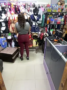 ROSALIALUCY online show from 7, 10, 2025