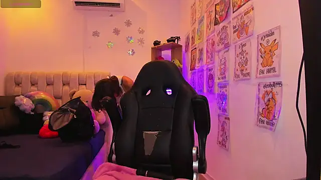 Snapshot of Gorgeous_Team chatting on 19, 2, 2025 Gorgeous Team online show from 19, 2, 2025