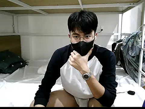 Gwencloudy online show from 15, 10, 2025