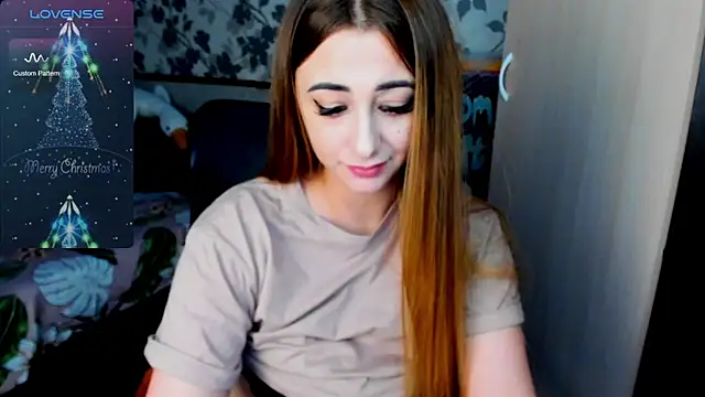 Snapshot of weakness4u chatting on 4, 3, 2025 weakness4u online show from 4, 3, 2025