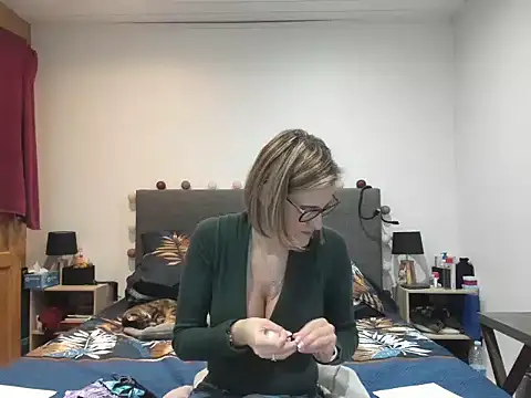 Madame Callie online show from 1, 4, 2026