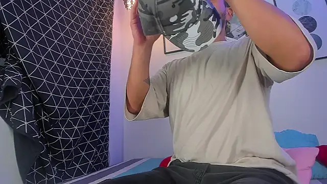 Juan Castano online show from 16, 3, 2025