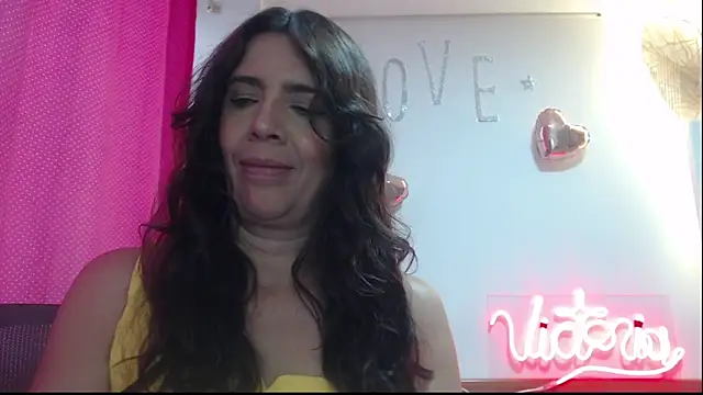 Snapshot of Victoria_meester chatting on 5, 3, 2025 Victoria meester online show from 5, 3, 2025