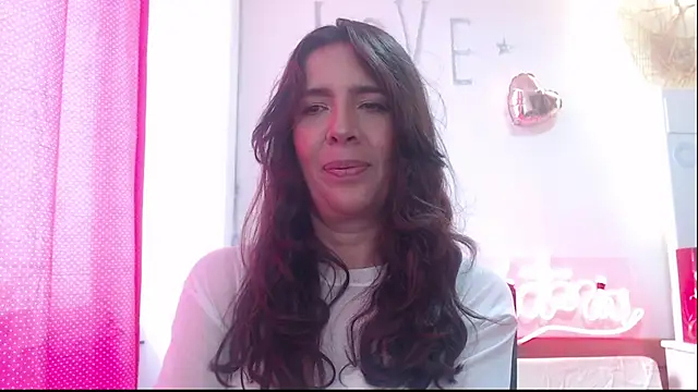 Snapshot of Victoria_meester chatting on 8, 3, 2025 Victoria meester online show from 8, 3, 2025