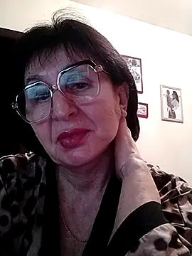 AlbinaXPretty online show from 9, 2, 2025