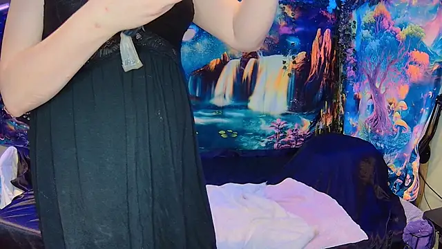 Faye Wilde online show from 12, 3, 2025