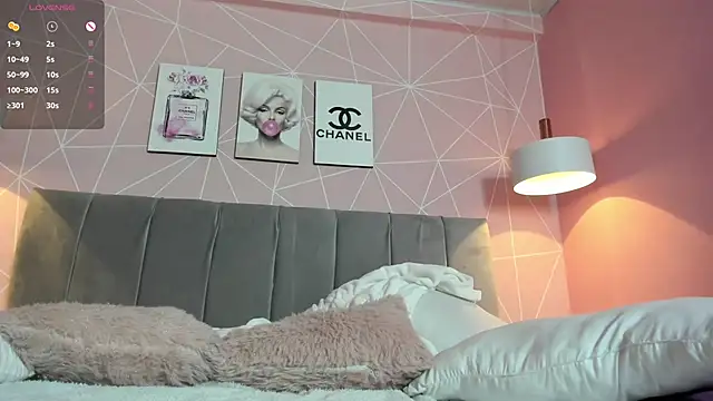 dolly zoe online show from 20, 1, 2025