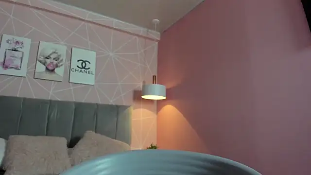 dolly zoe online show from 13, 2, 2025