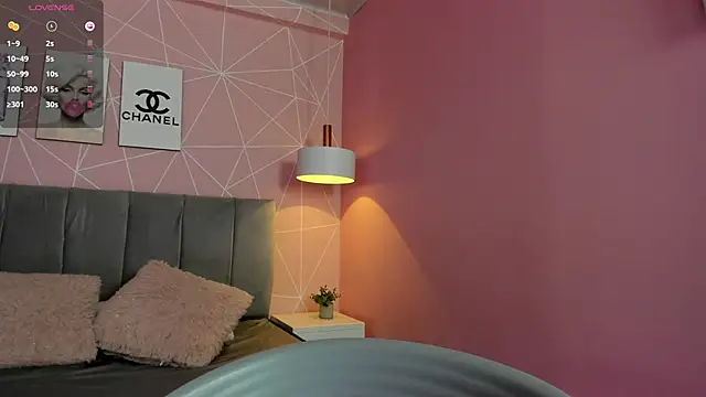 dolly zoe online show from 13, 2, 2025