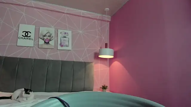 dolly zoe online show from 7, 3, 2025