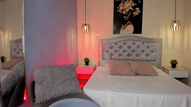 ayshel   online show from 5, 2, 2025