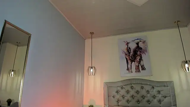 ayshel   online show from 8, 4, 2026