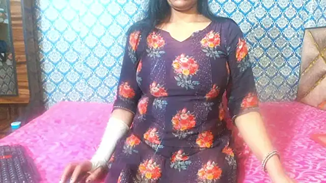 nikitahot3 online show from 14, 1, 2026