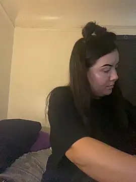 Snapshot of xocrybaby chatting on 5, 10, 2025 xocrybaby online show from 5, 10, 2025