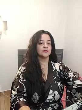 Snapshot of lucia_vonne_ chatting on 15, 6, 2026 lucia vonne online show from 15, 6, 2026