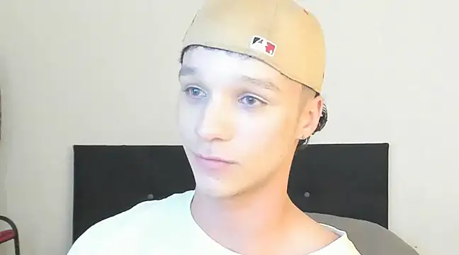 Snapshot of angelcortes chatting on 18, 12, 2024 angelcortes online show from 18, 12, 2024