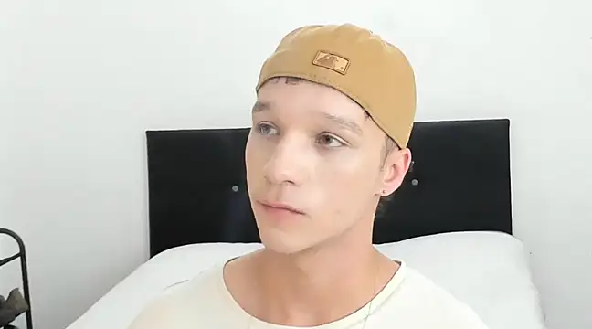 Snapshot of angelcortes chatting on 28, 12, 2024 angelcortes online show from 28, 12, 2024