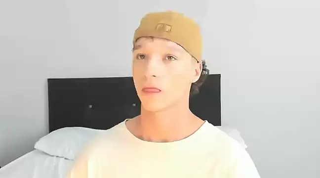 Snapshot of angelcortes chatting on 1, 3, 2025 angelcortes online show from 1, 3, 2025