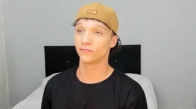 Snapshot of angelcortes chatting on 21, 3, 2025 angelcortes online show from 21, 3, 2025