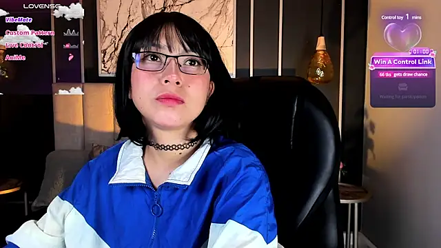 Snapshot of CoralineRicce_ chatting on 2, 12, 2024 CoralineRicce online show from 2, 12, 2024