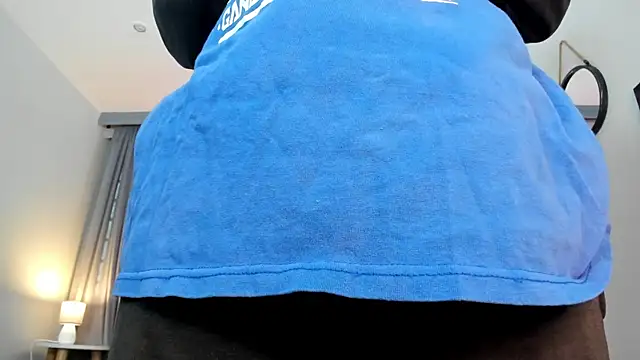 CoralineRicce  online show from 24, 11, 2025